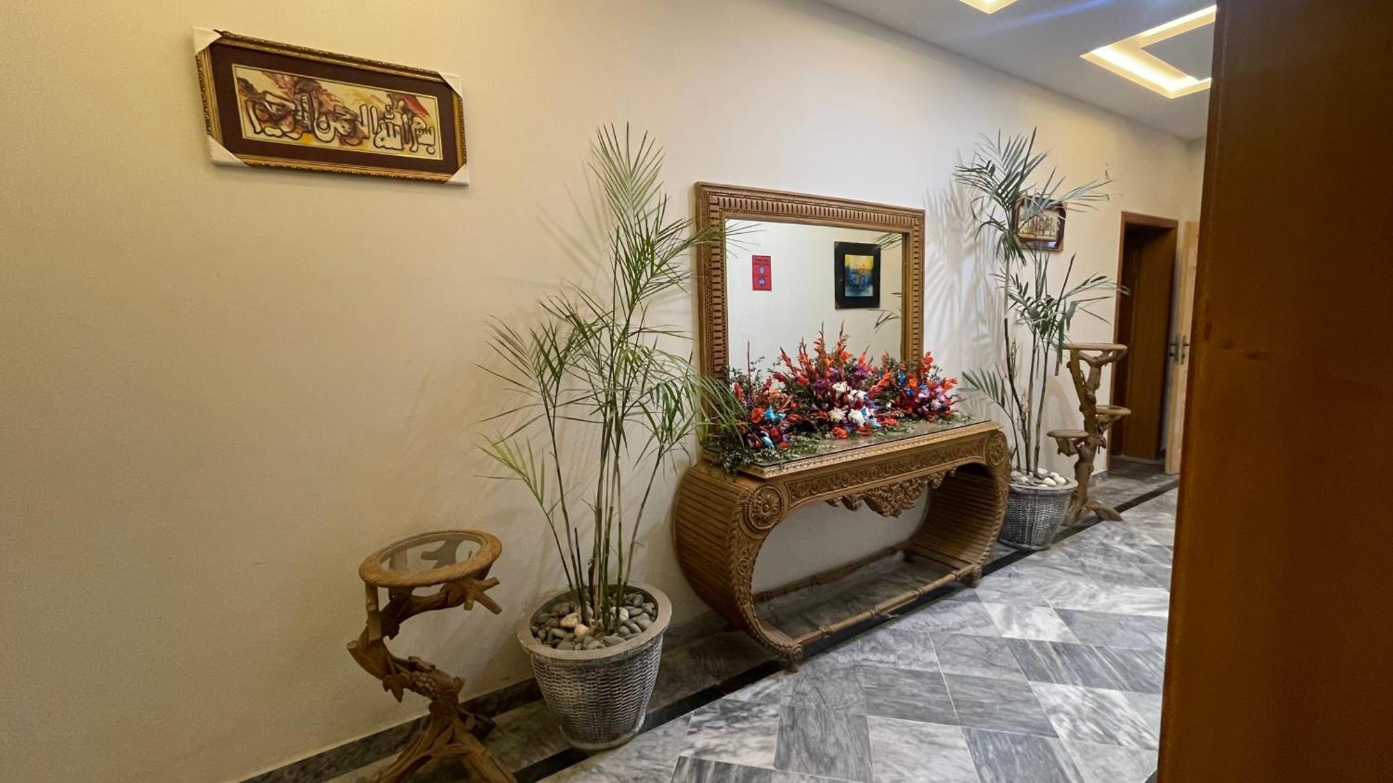 Midways Guest House And Hotels Ισλαμαμπάντ Εξωτερικό φωτογραφία