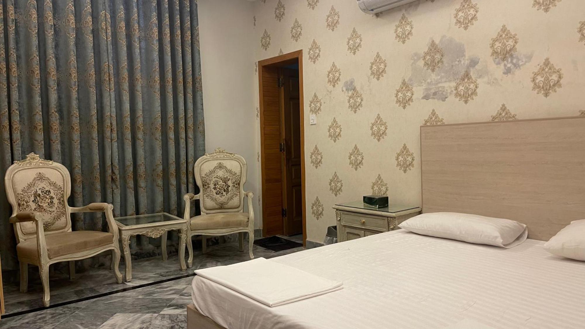 Midways Guest House And Hotels Ισλαμαμπάντ Εξωτερικό φωτογραφία