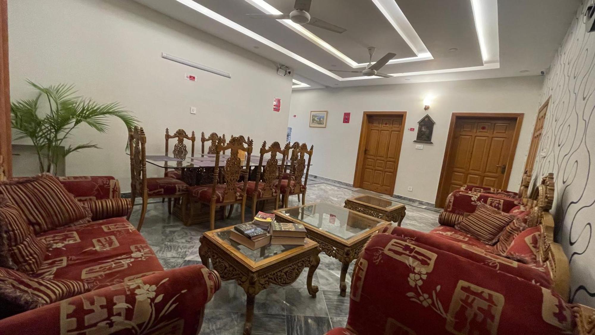 Midways Guest House And Hotels Ισλαμαμπάντ Εξωτερικό φωτογραφία