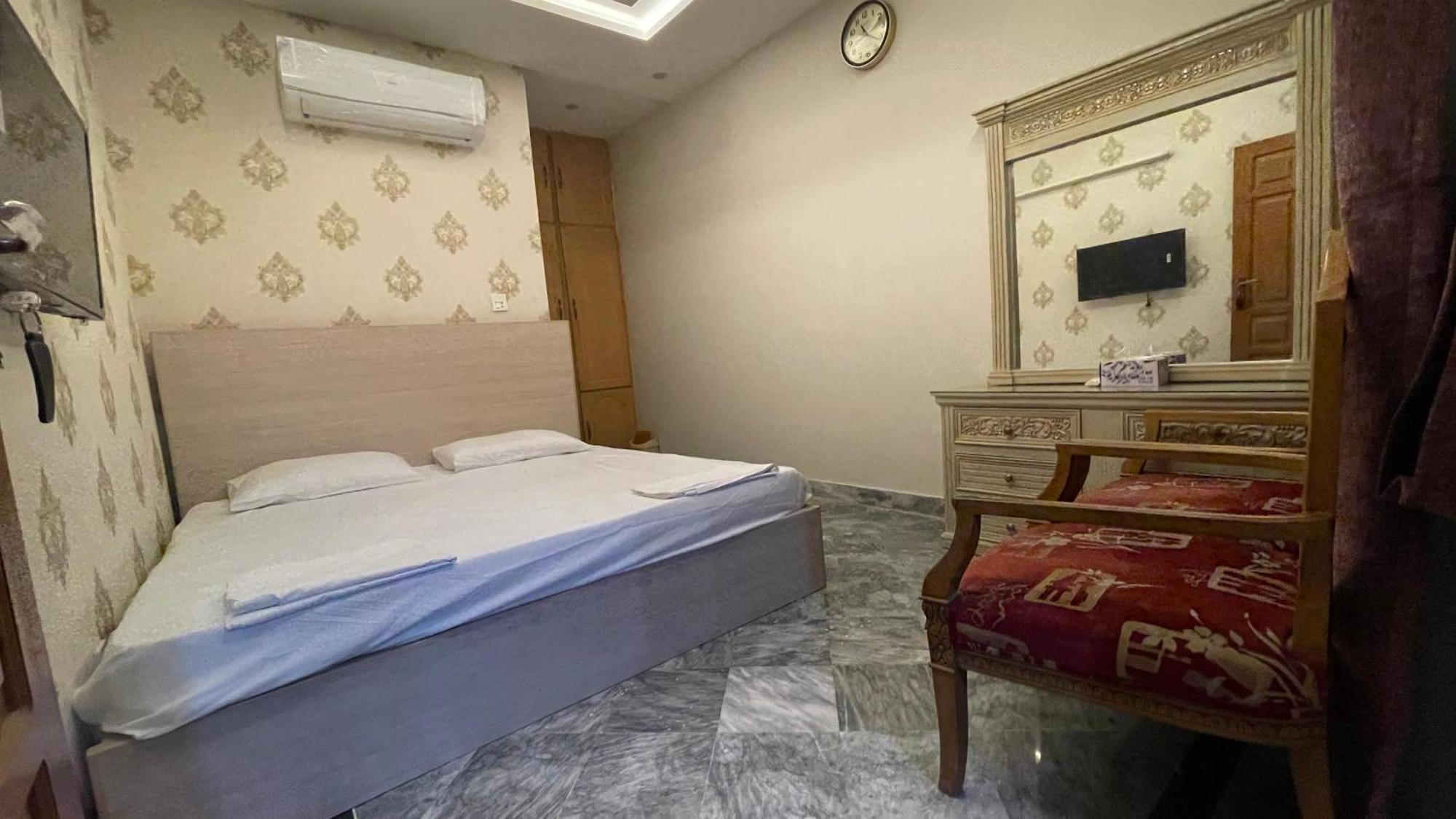Midways Guest House And Hotels Ισλαμαμπάντ Εξωτερικό φωτογραφία