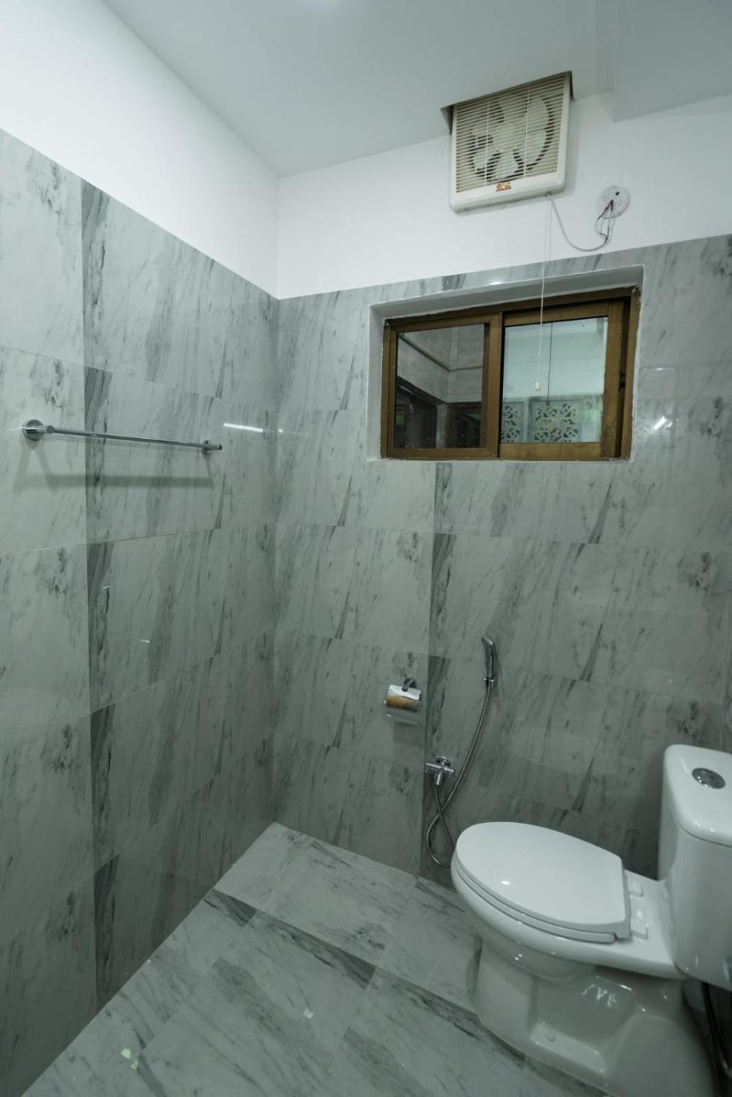 Midways Guest House And Hotels Ισλαμαμπάντ Εξωτερικό φωτογραφία