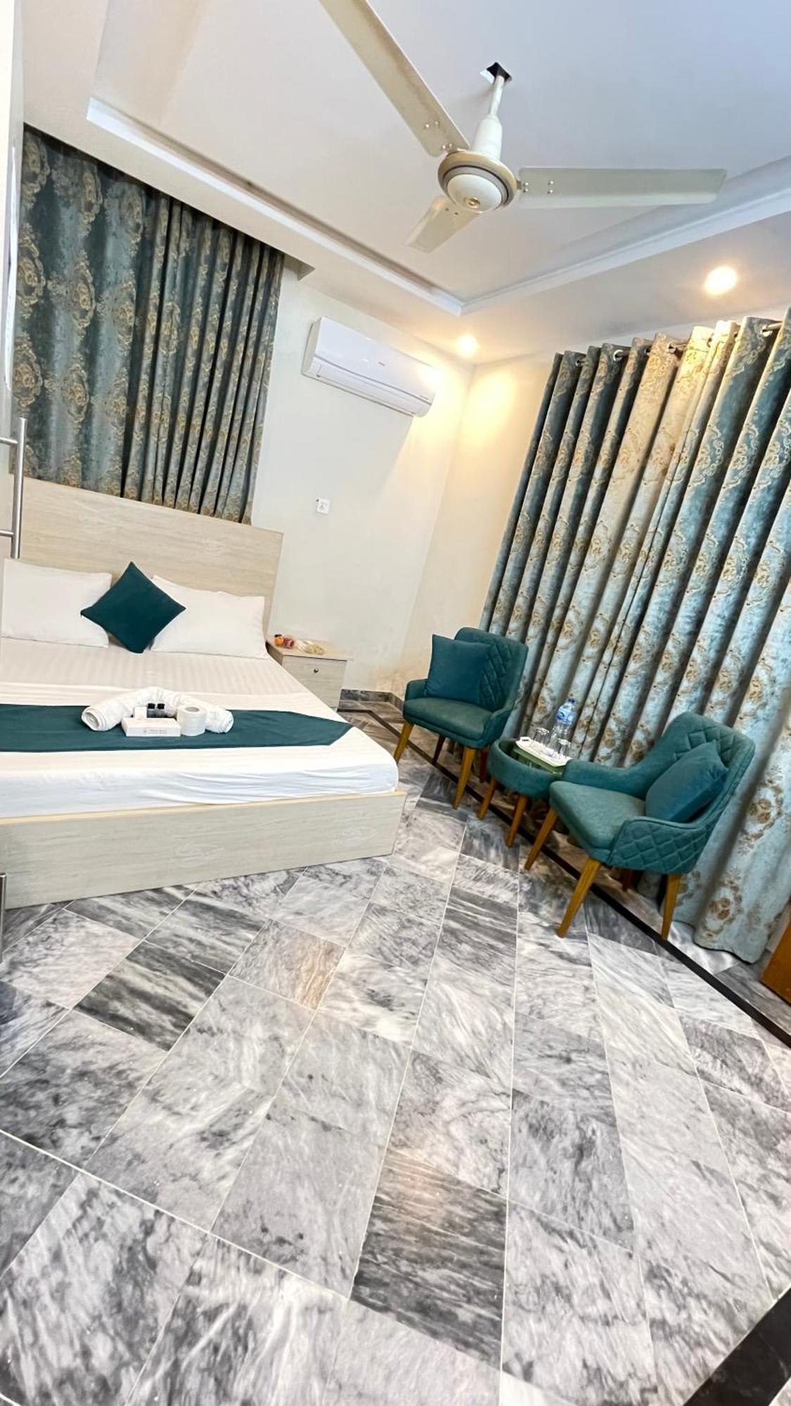 Midways Guest House And Hotels Ισλαμαμπάντ Εξωτερικό φωτογραφία